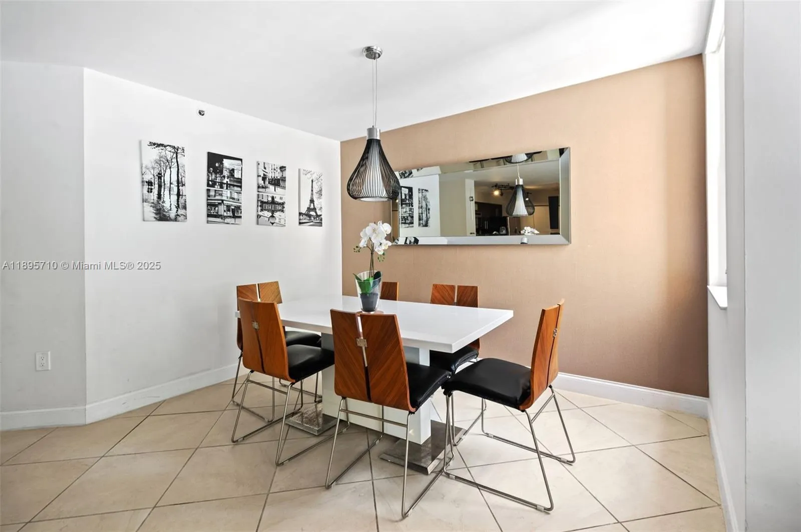 19555 E Country Club Dr, #8308