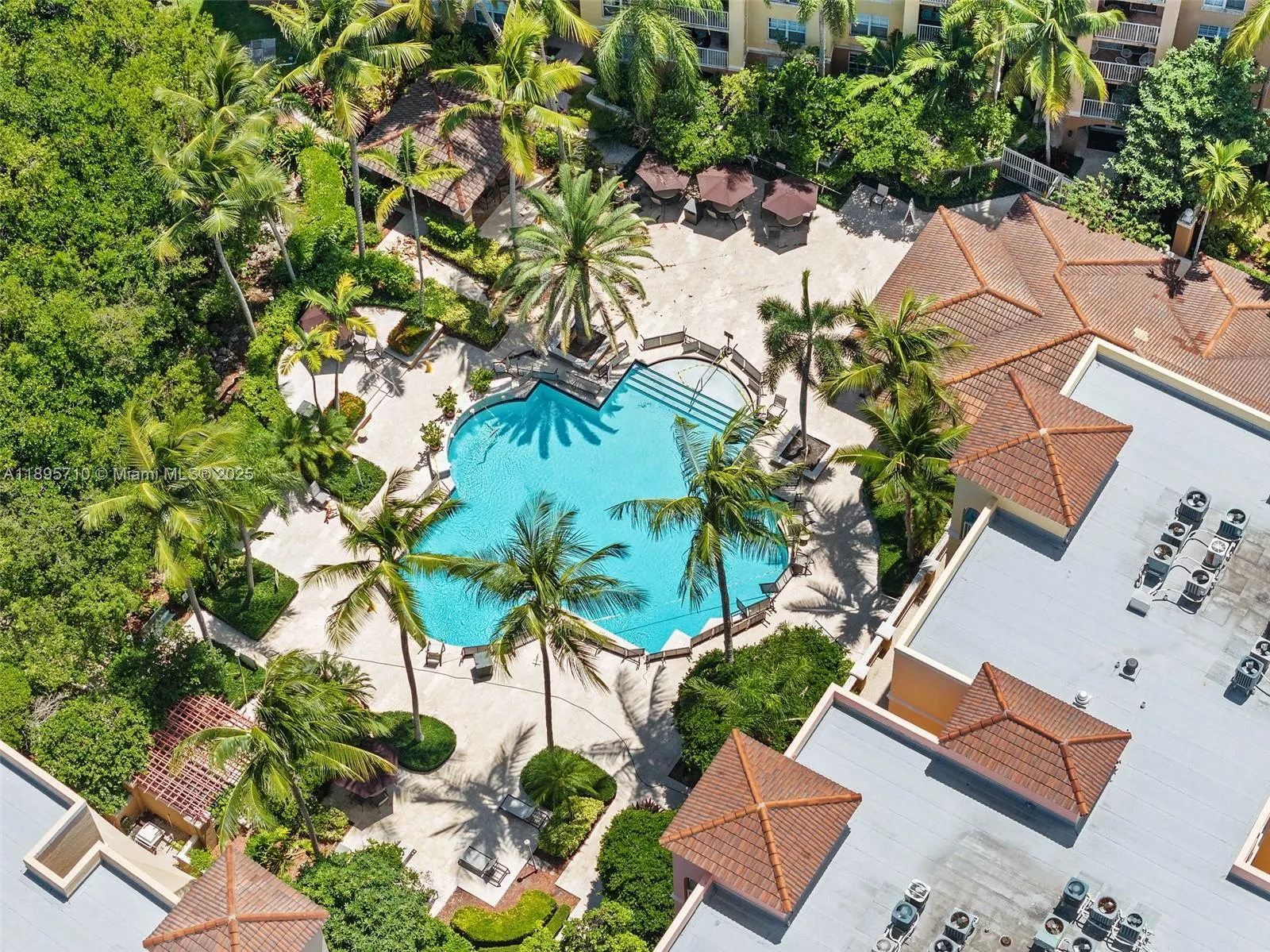 19555 E Country Club Dr, #8308