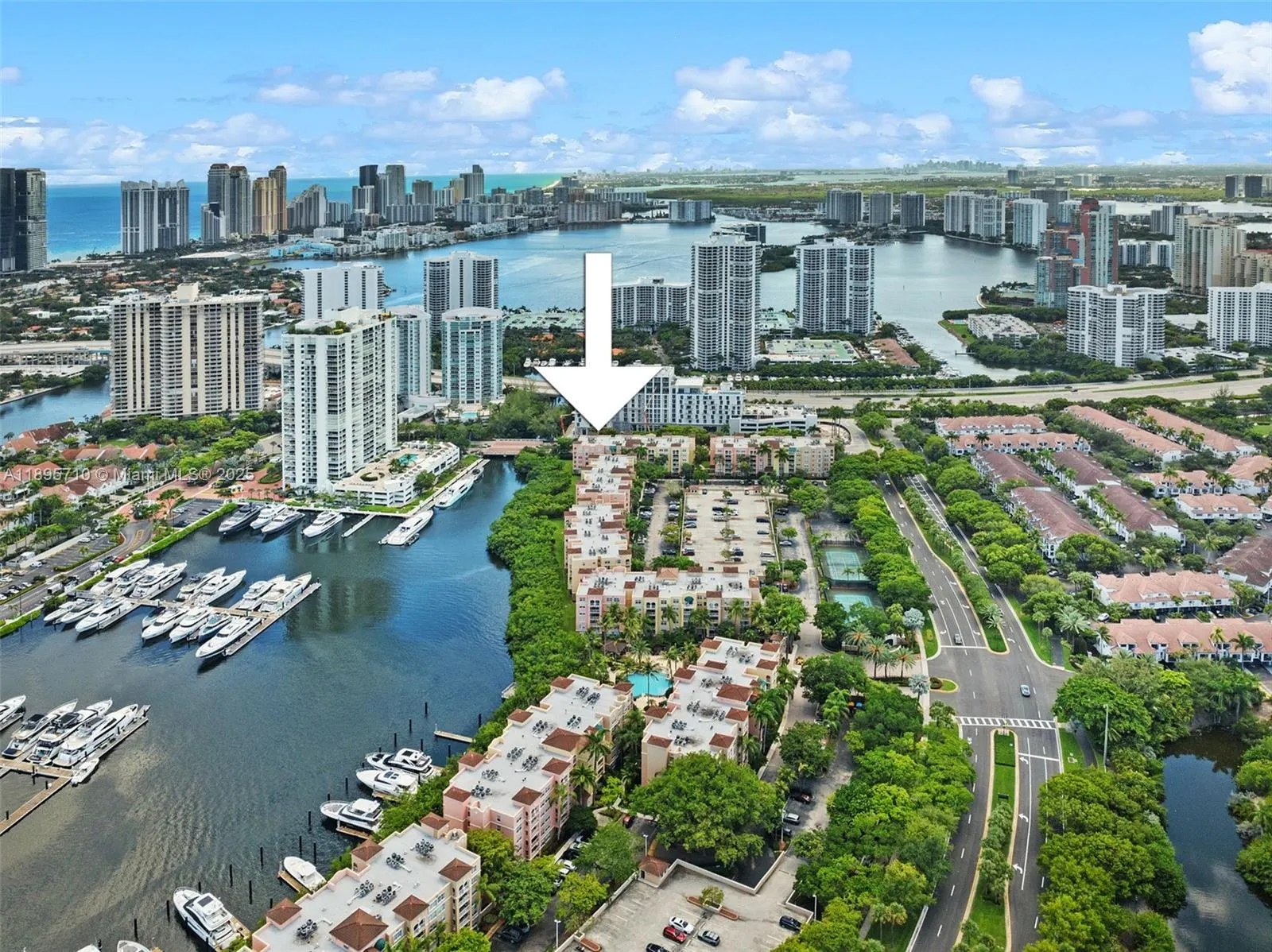 19555 E Country Club Dr, #8308