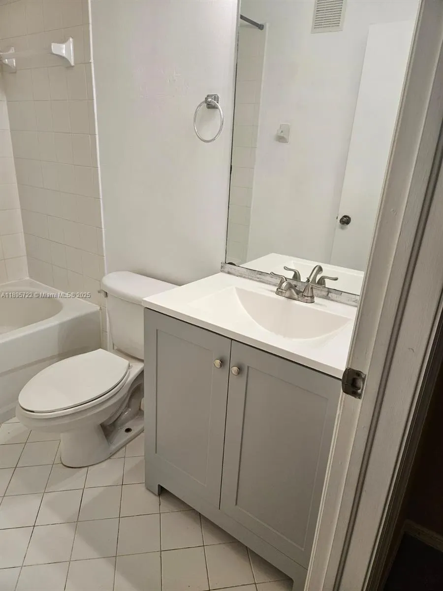 2920 SE 12th Rd, #204-30