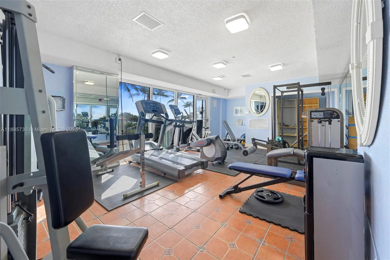 9195 Collins Ave, #812