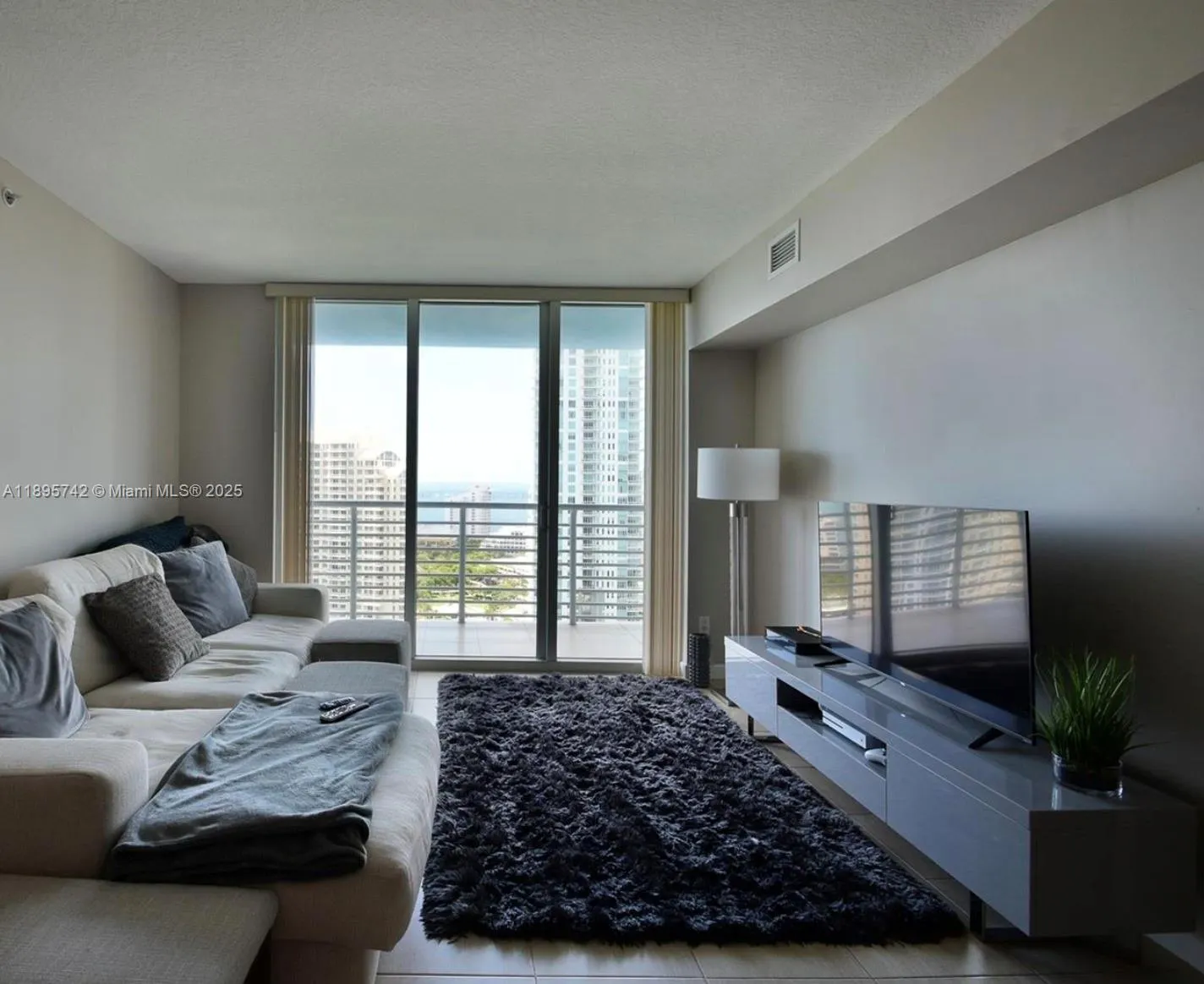 335 S Biscayne Blvd, #2707