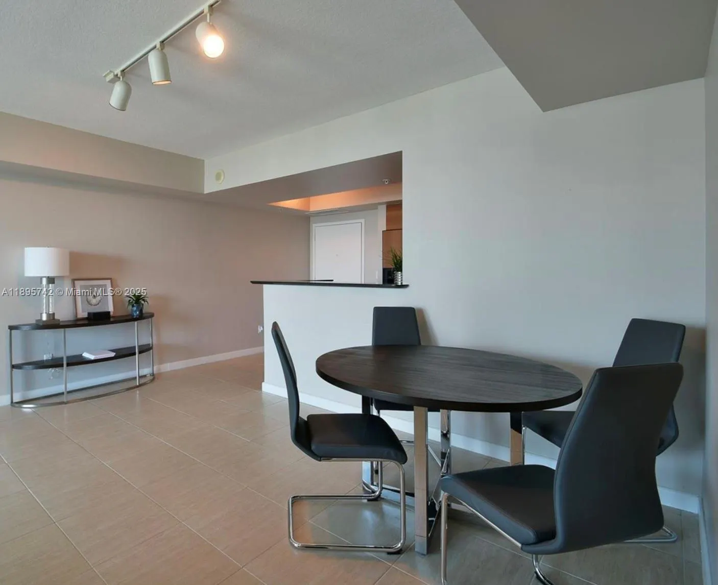 335 S Biscayne Blvd, #2707