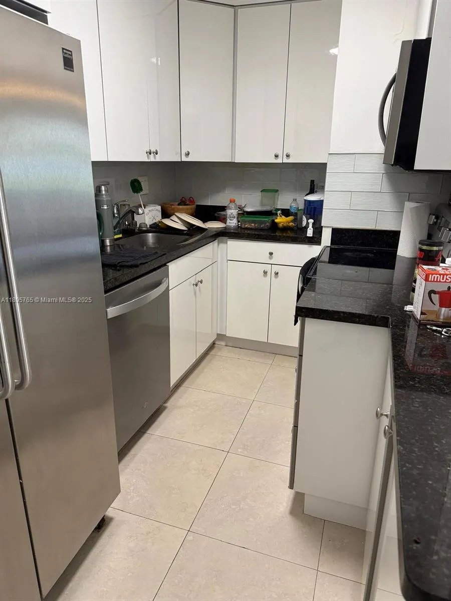3582 NE 171st St, #201