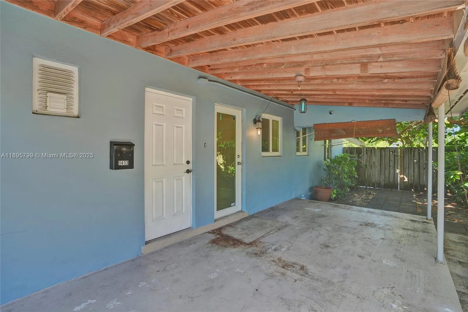 1413 NE 17th Way