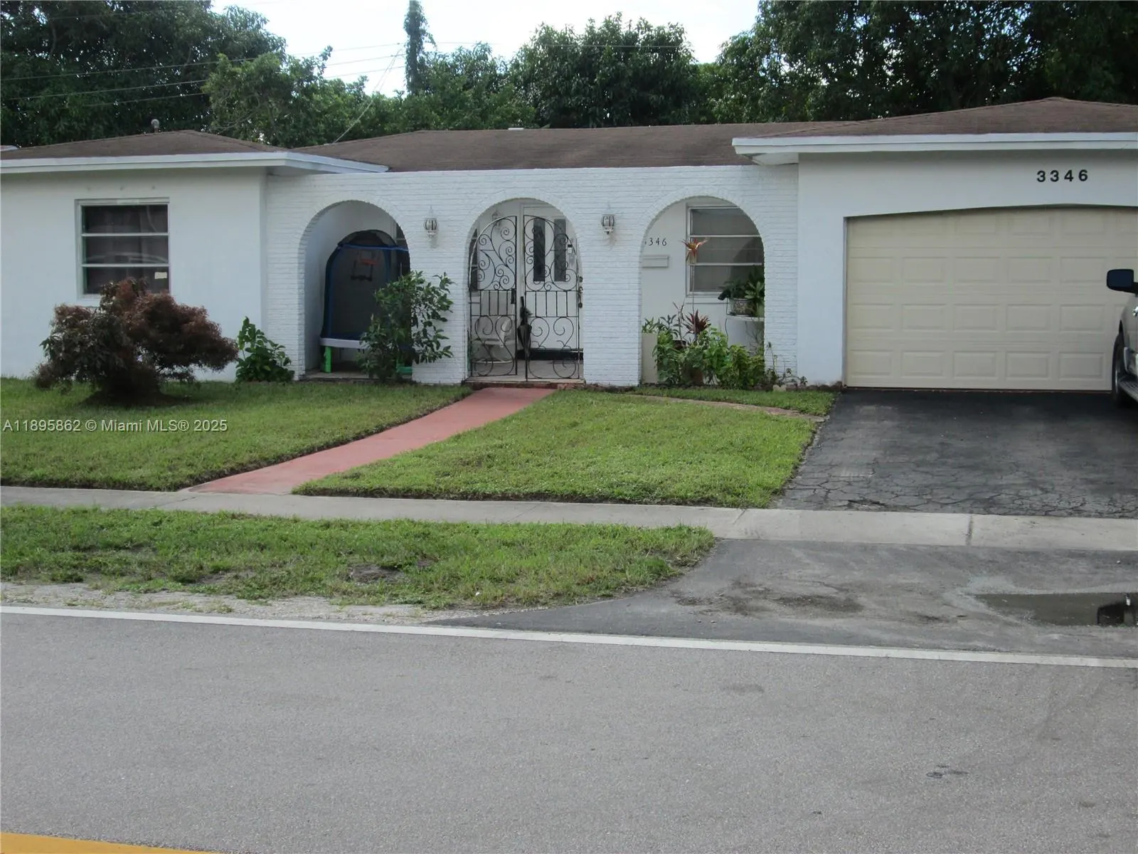 3346 NW 23rd Ct