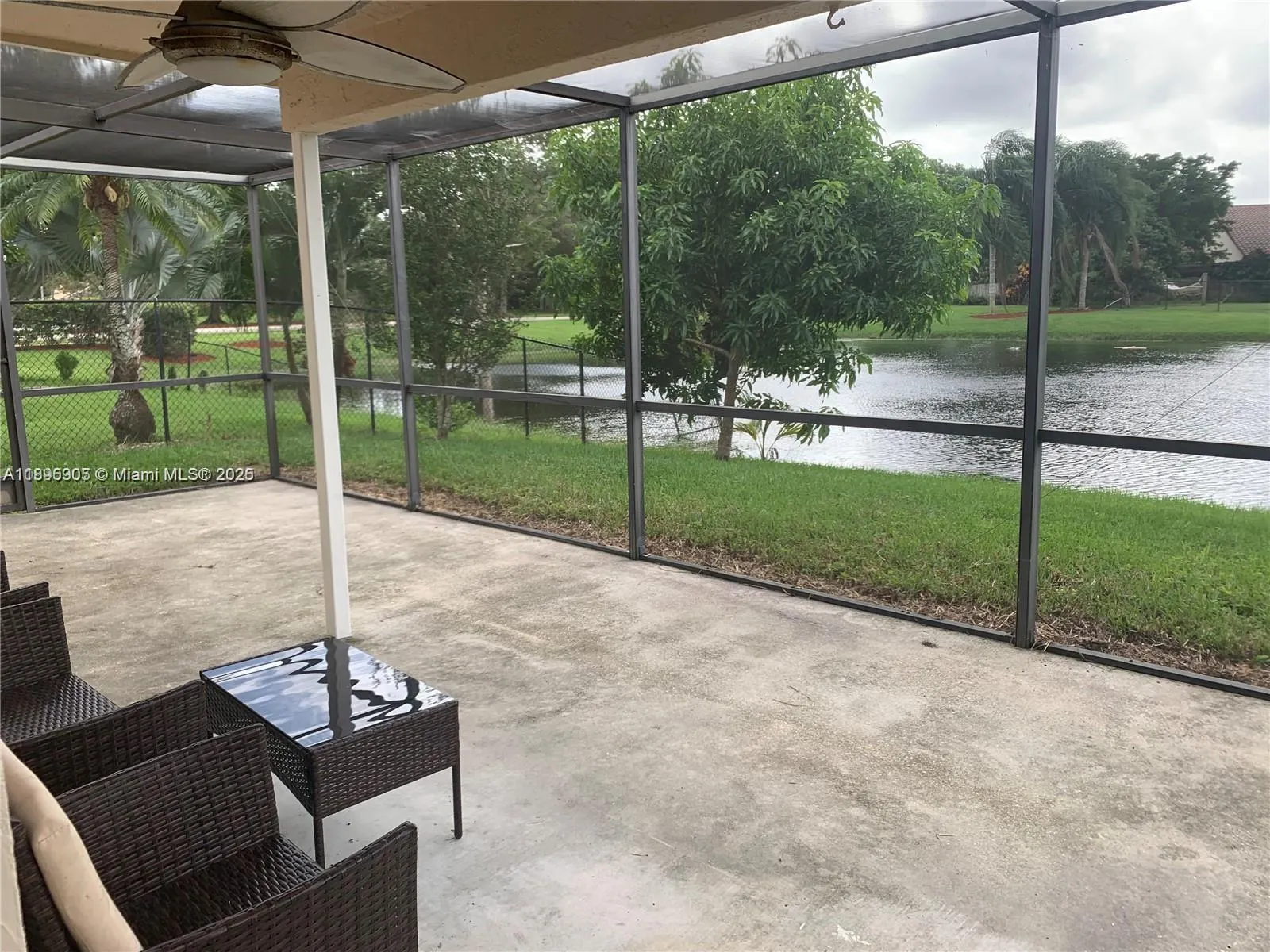2917 Myrtle Oak Cir