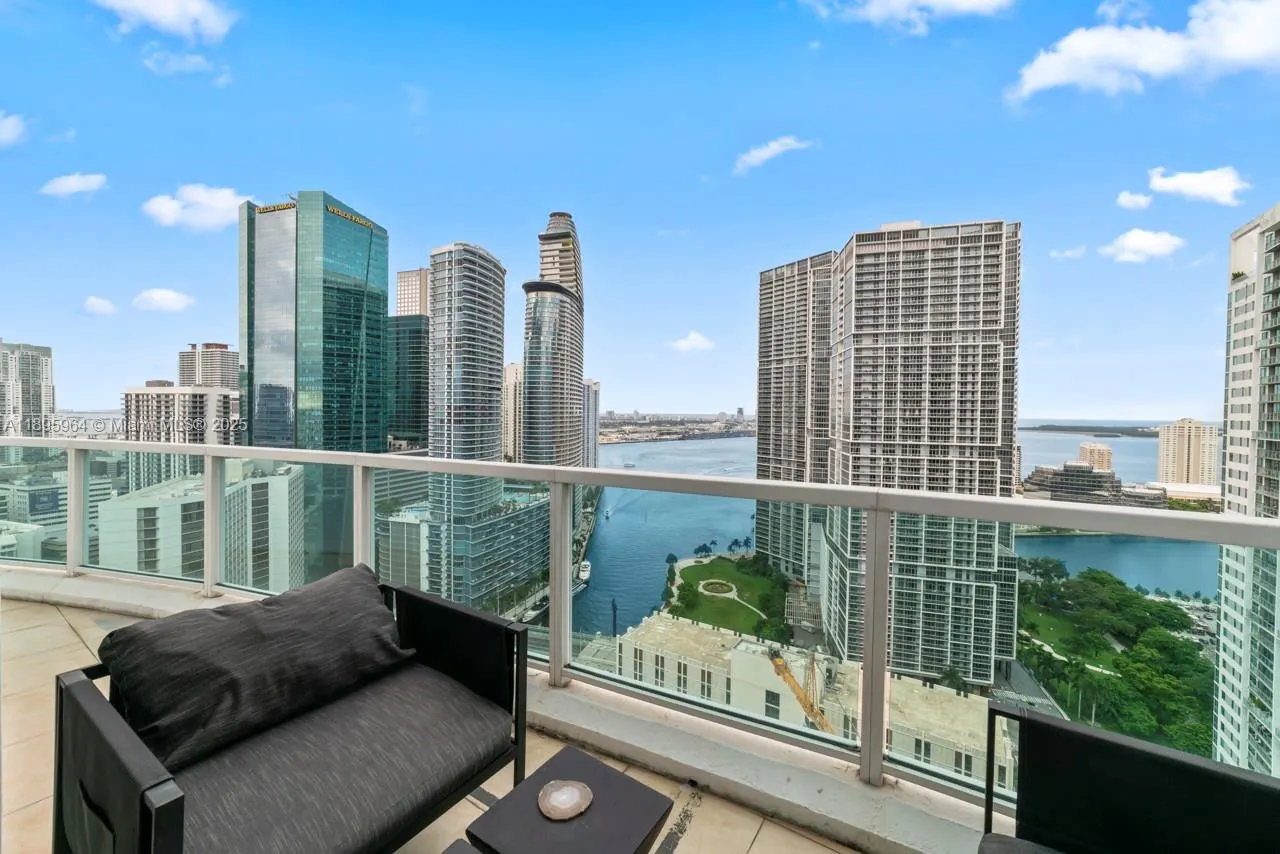 41 SE 5th St, #1901
