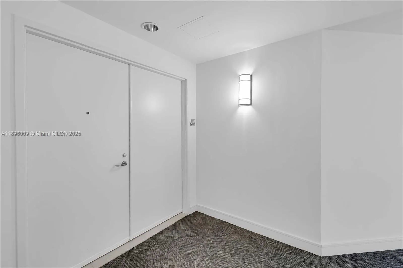 3131 NE 188th St, #2-1005