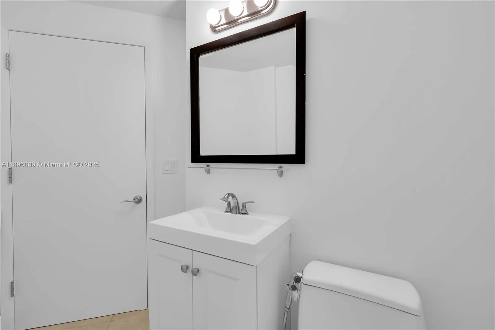 3131 NE 188th St, #2-1005