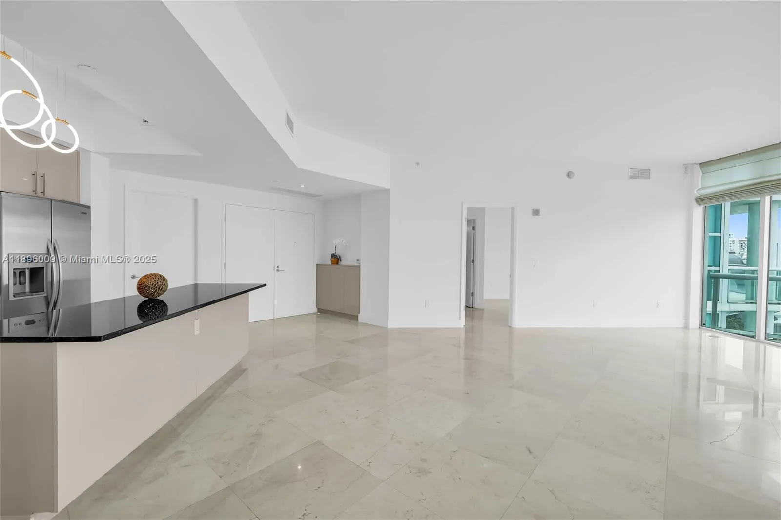 3131 NE 188th St, #2-1005