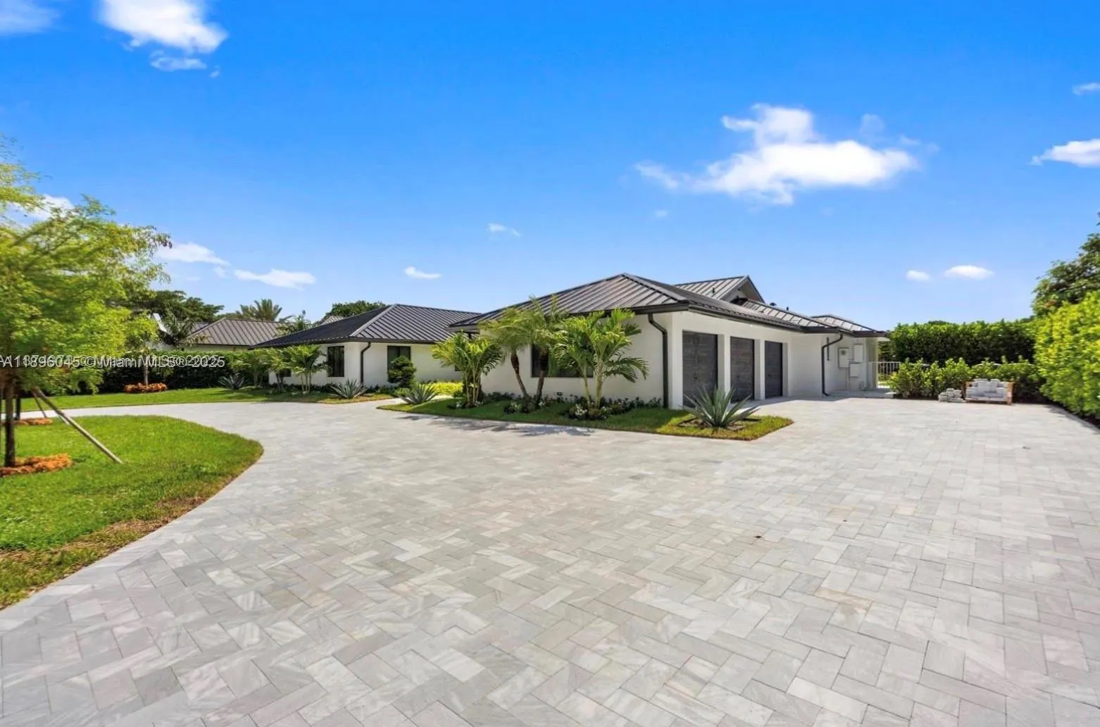 17873 W Fieldbrook Cir W