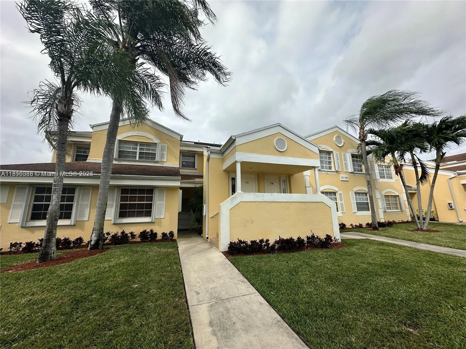 2278 SE 27th Dr, #201-G