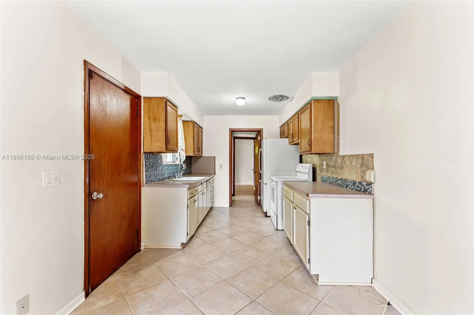 7060 PERKE DR