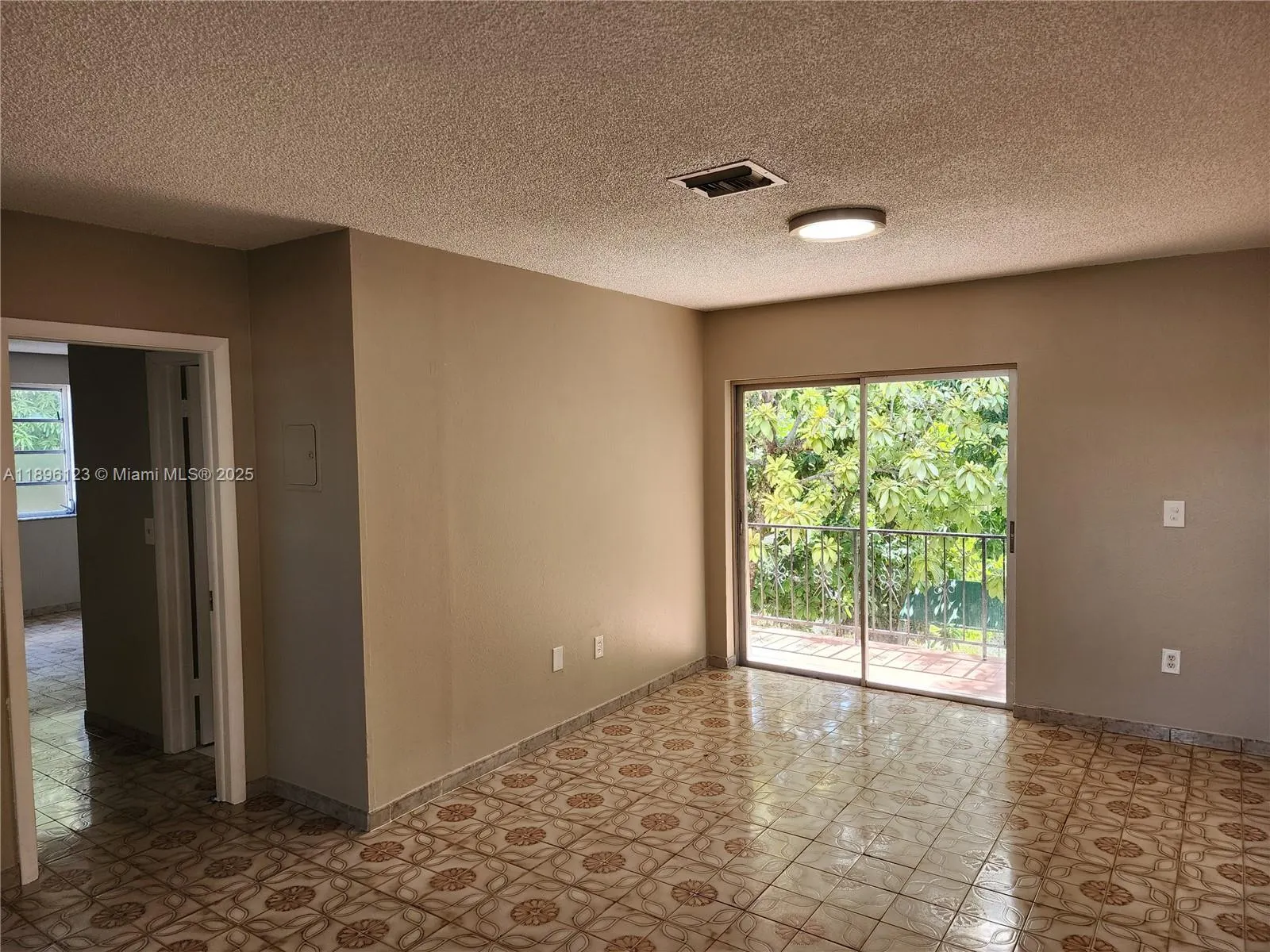 74 E 17th St, #70