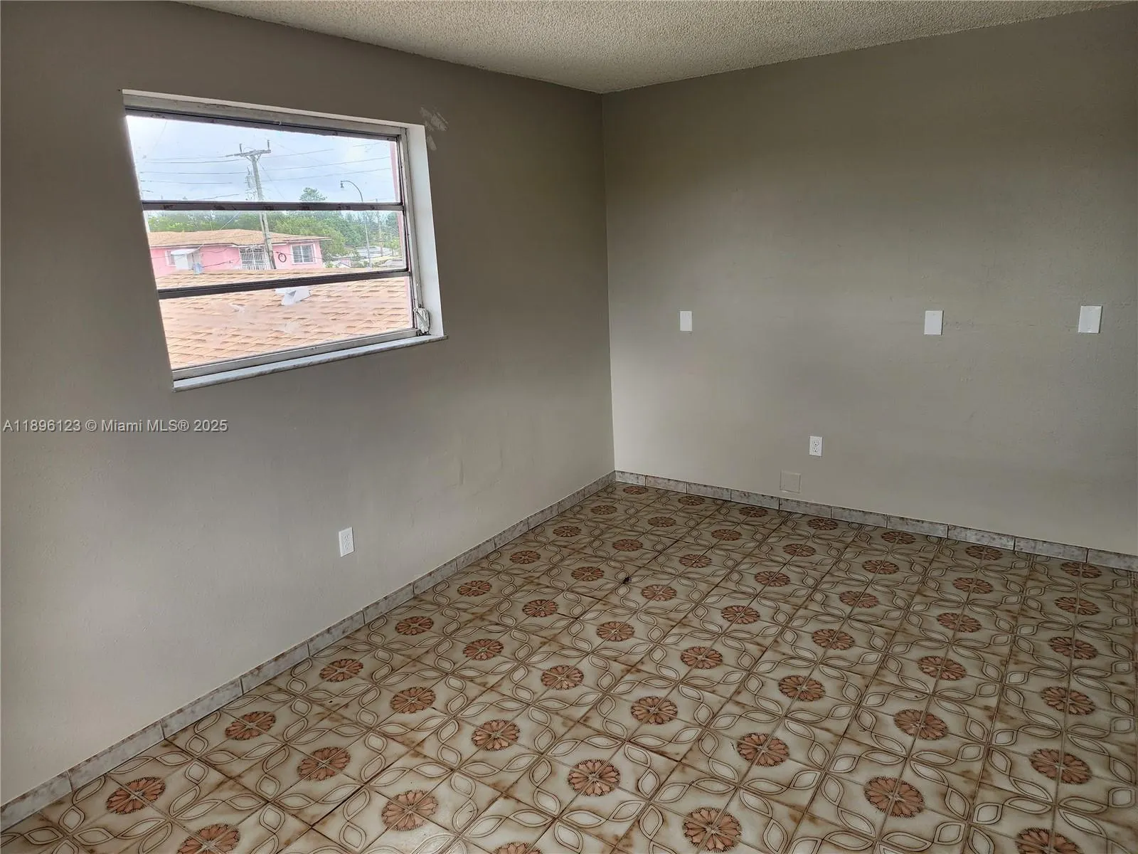 74 E 17th St, #70