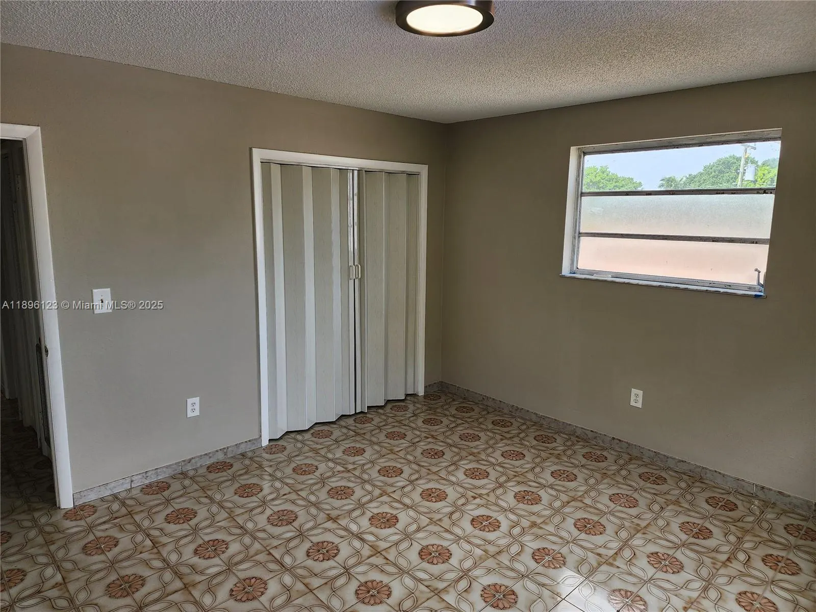 74 E 17th St, #70