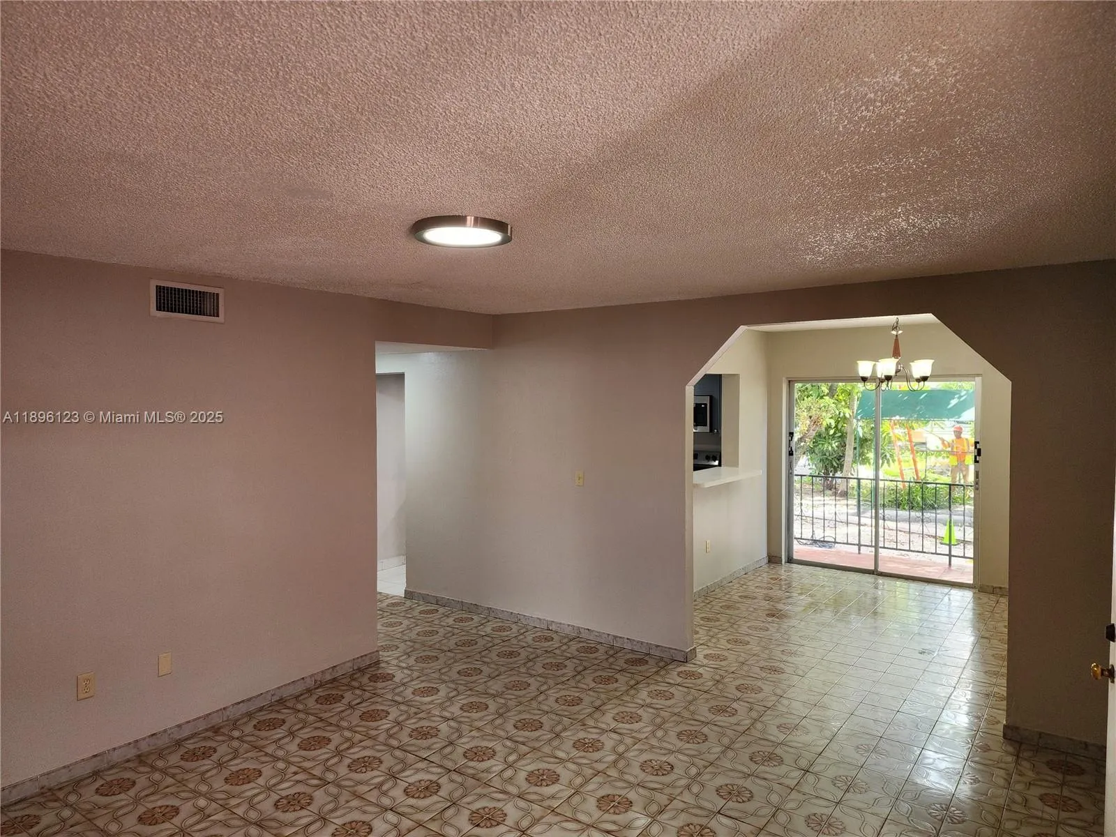 74 E 17th St, #70