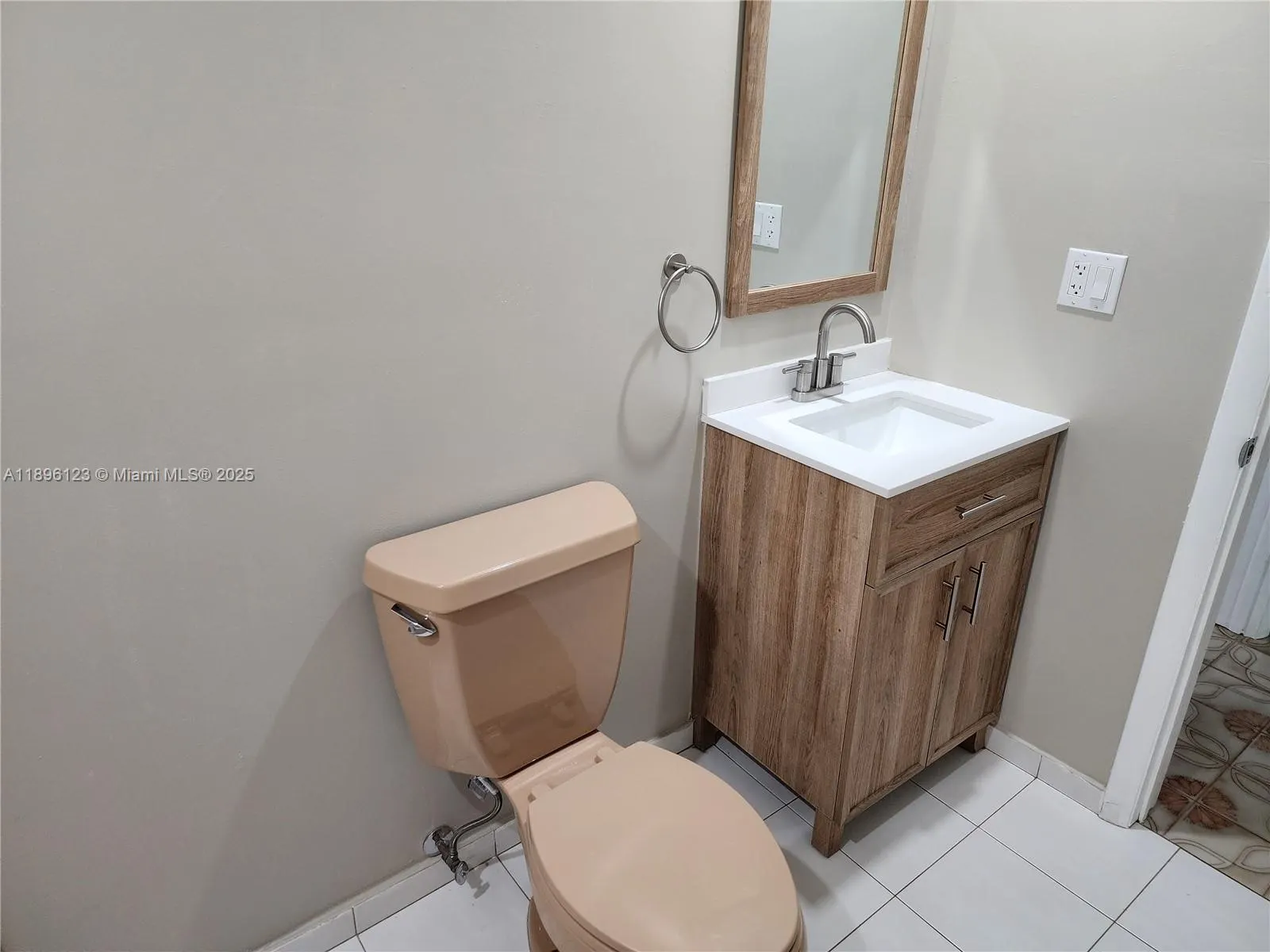 74 E 17th St, #70