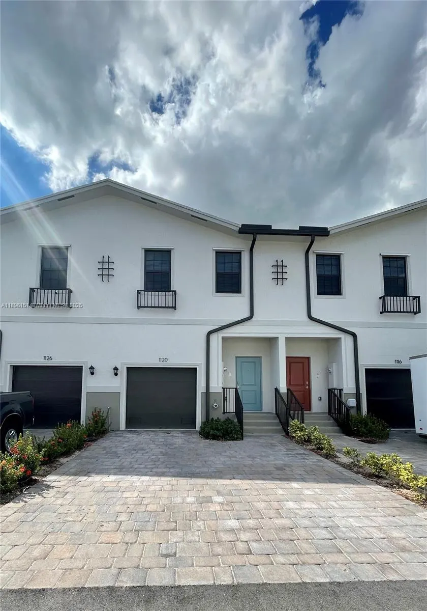 1120 SW 7th Ct, #0