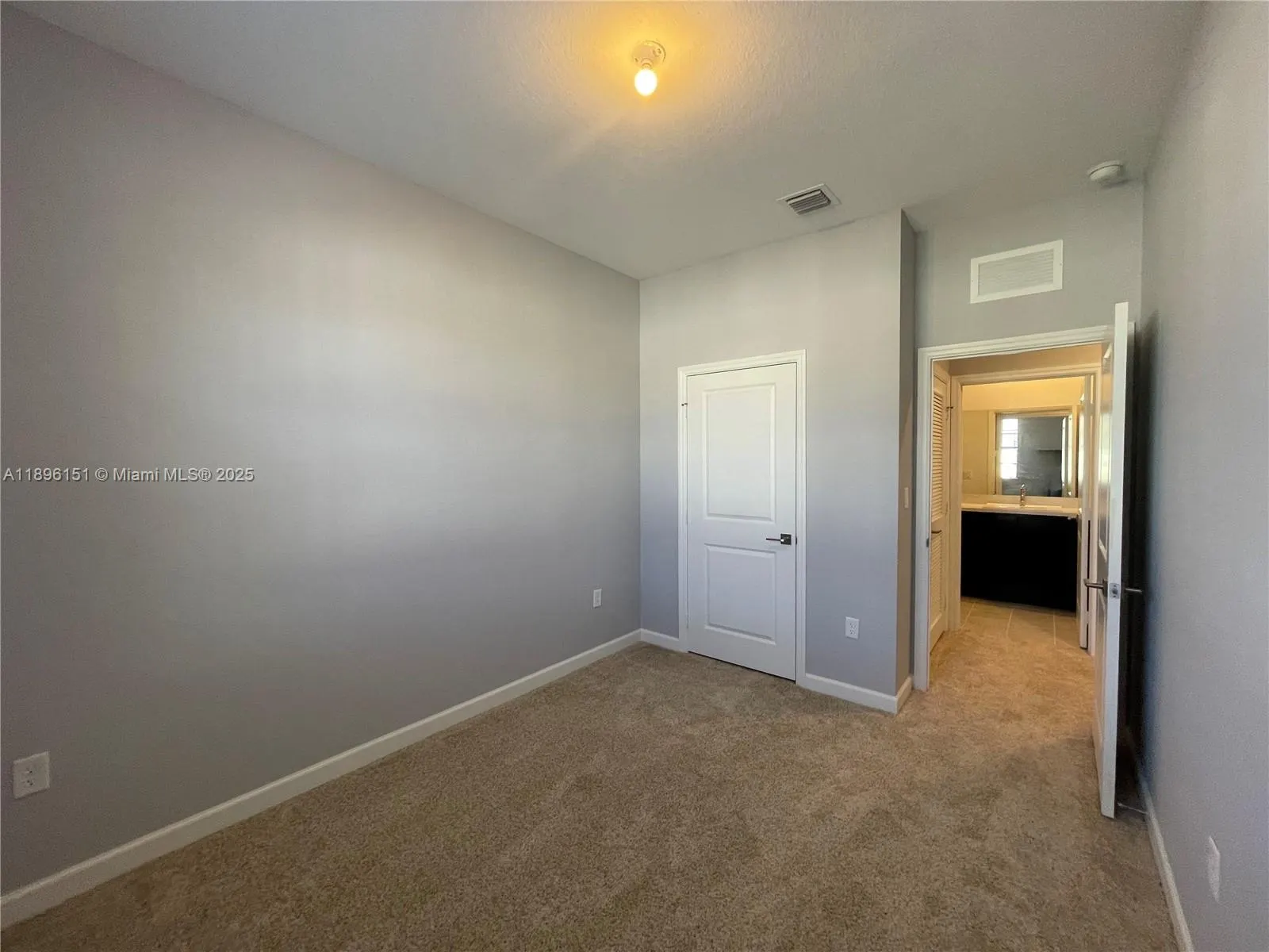 1120 SW 7th Ct, #0