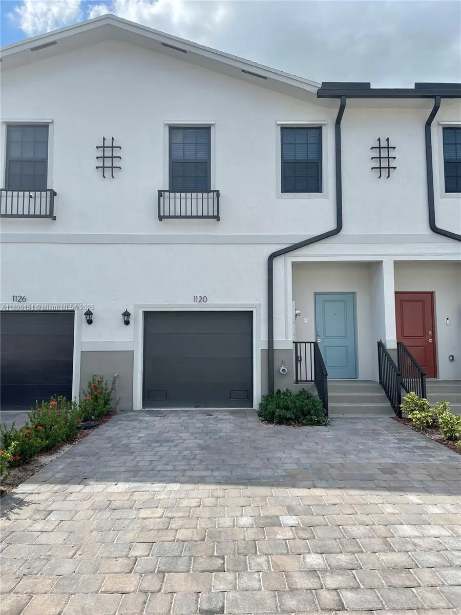 1120 SW 7th Ct, #0