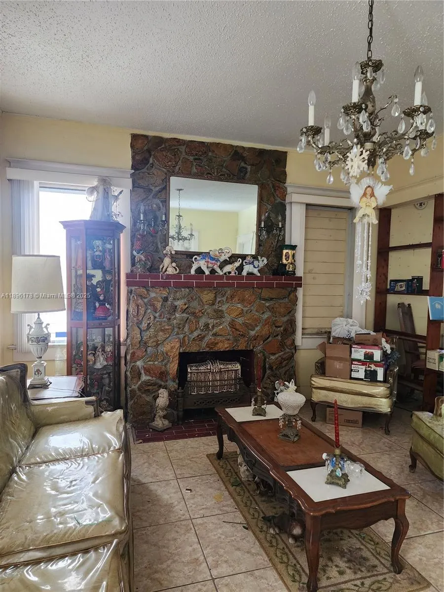 315 SW 14th Ave