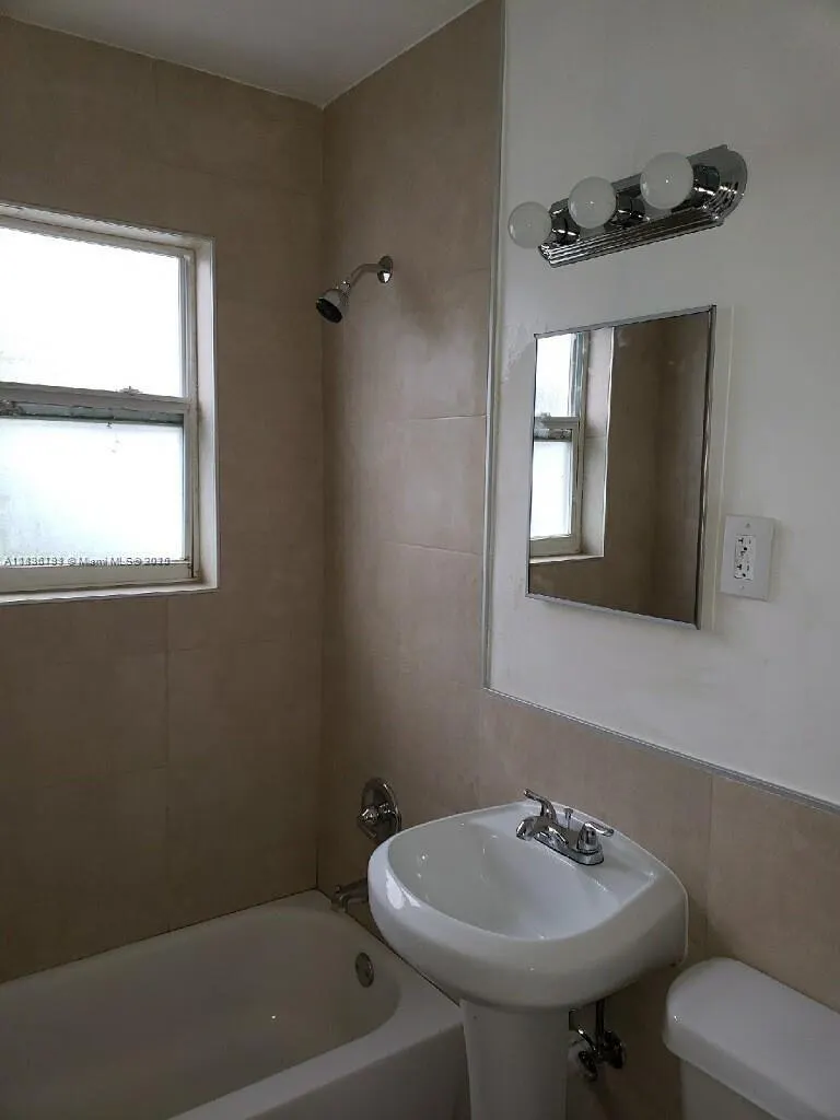 845/847/849 Michigan Ave