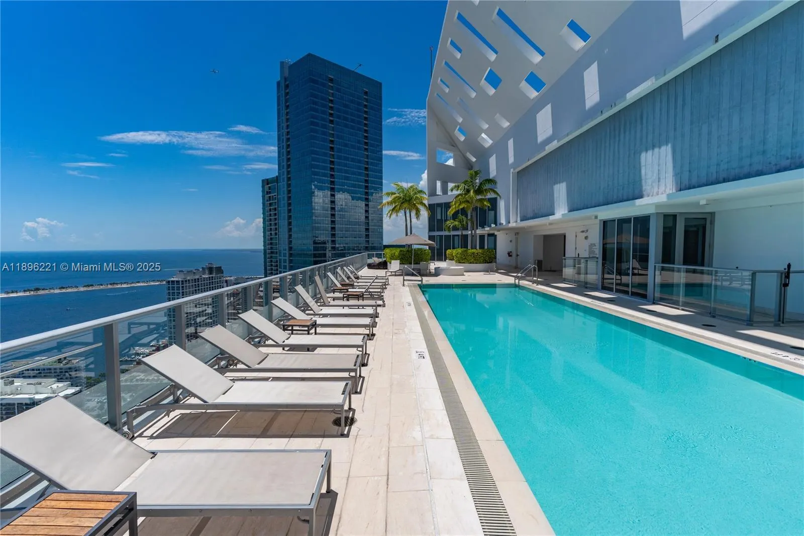 1300 Brickell Bay Dr, #808