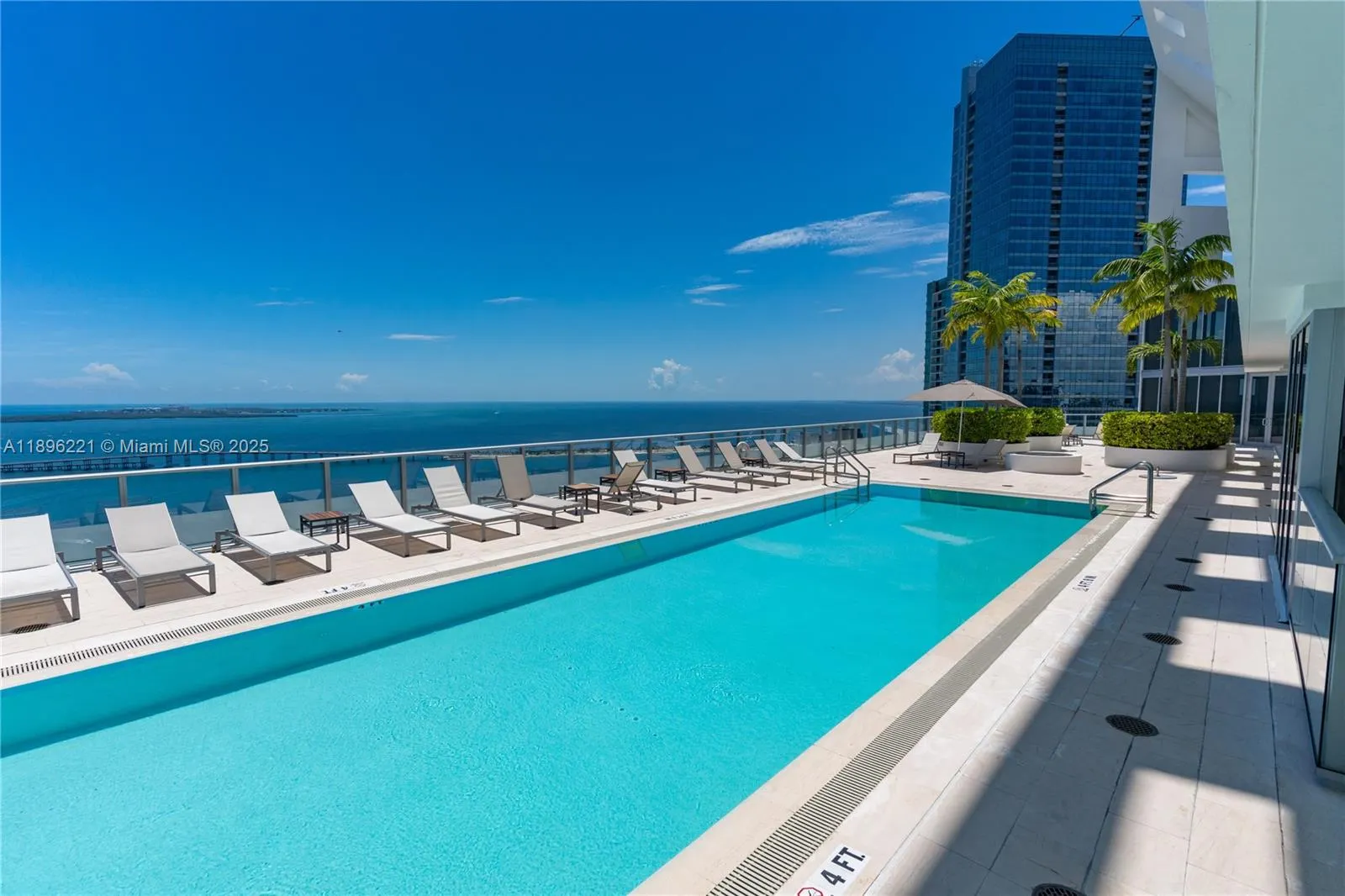 1300 Brickell Bay Dr, #808
