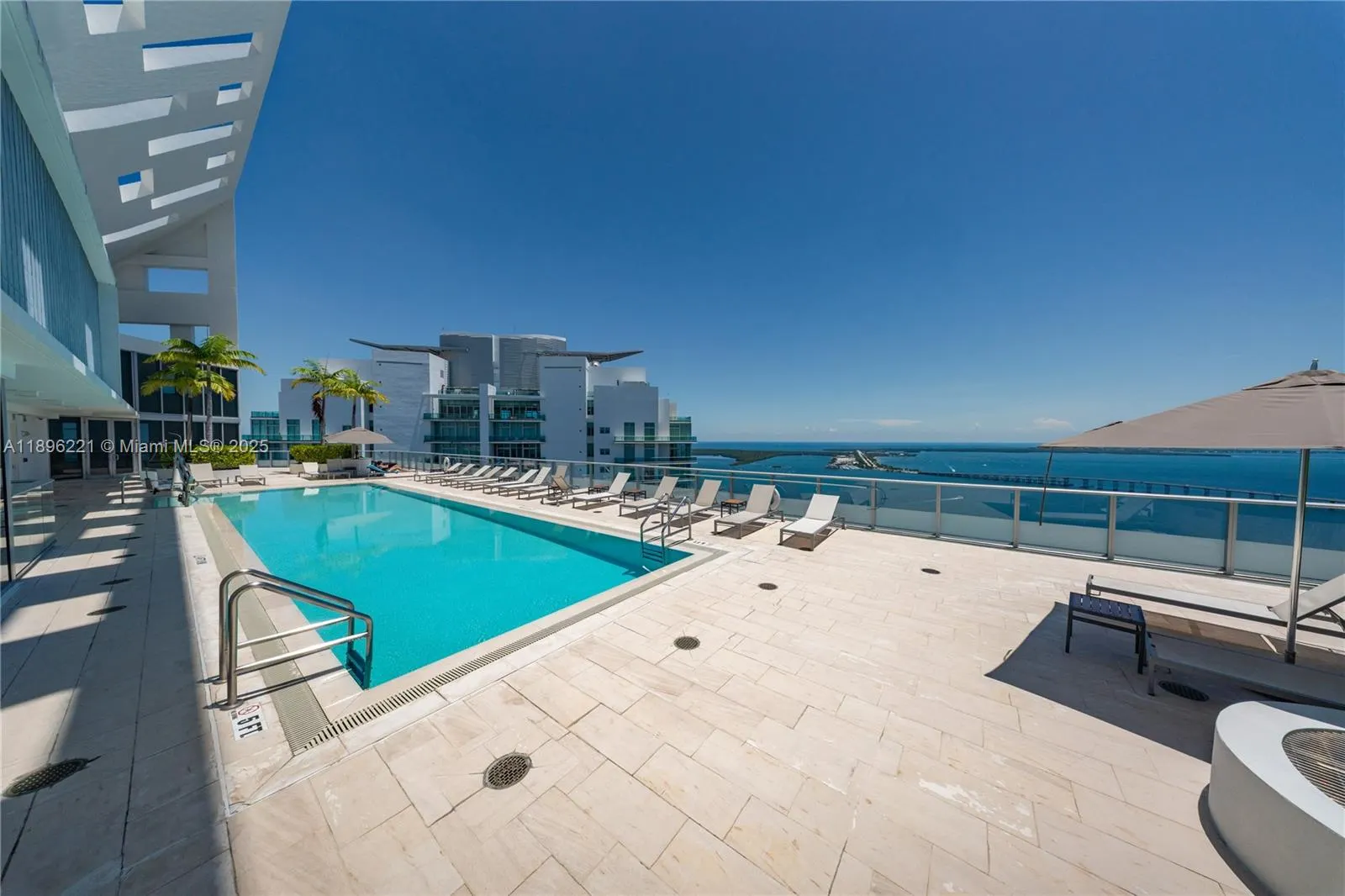 1300 Brickell Bay Dr, #808
