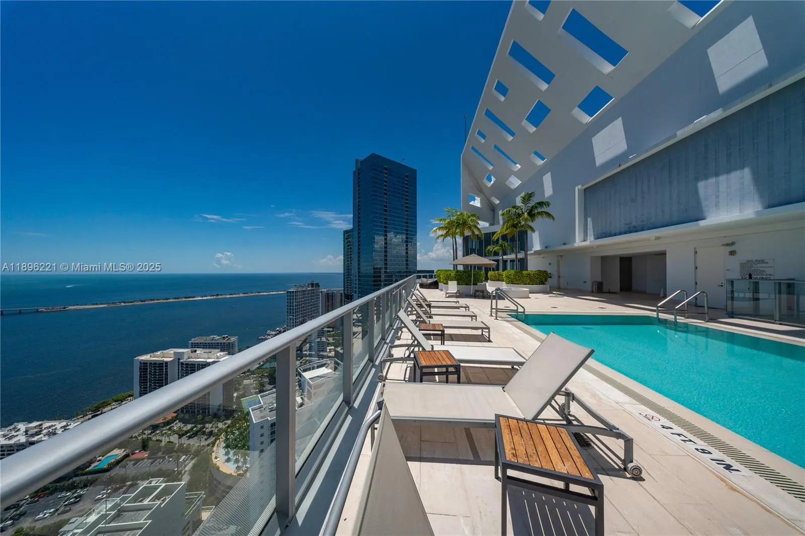 1300 Brickell Bay Dr, #808