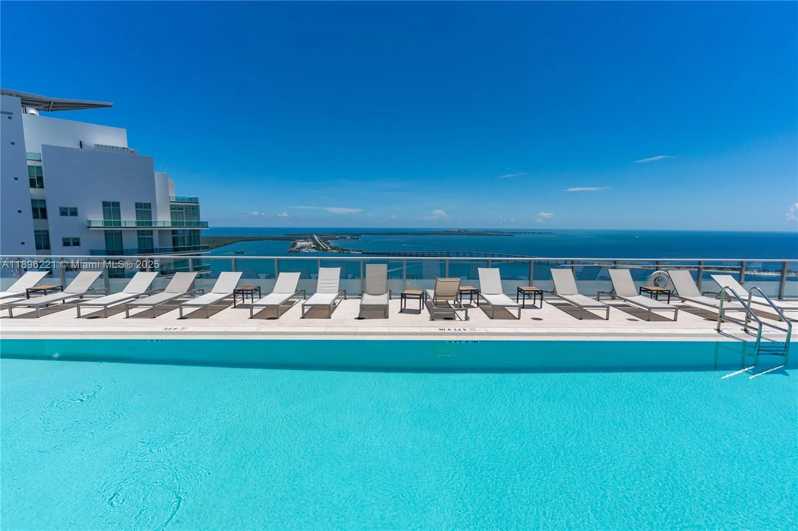 1300 Brickell Bay Dr, #808