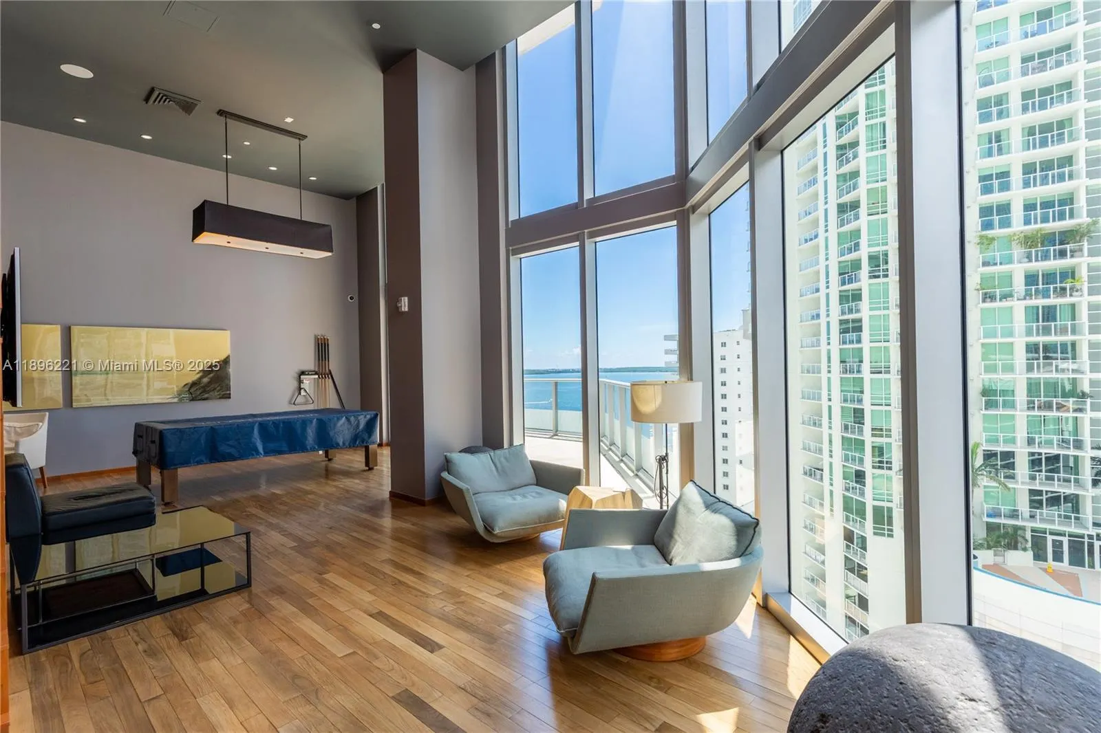 1300 Brickell Bay Dr, #808
