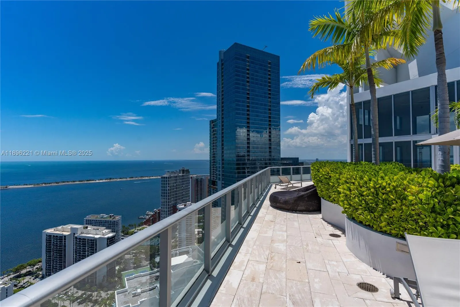 1300 Brickell Bay Dr, #808