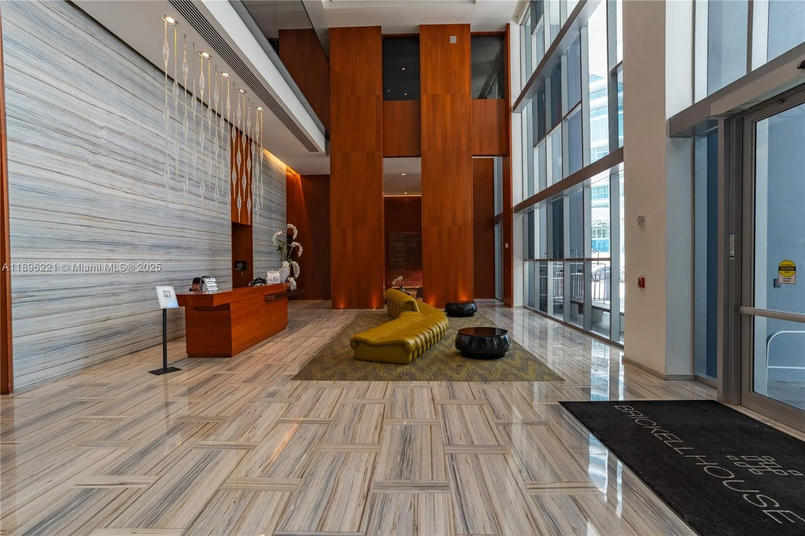 1300 Brickell Bay Dr, #808
