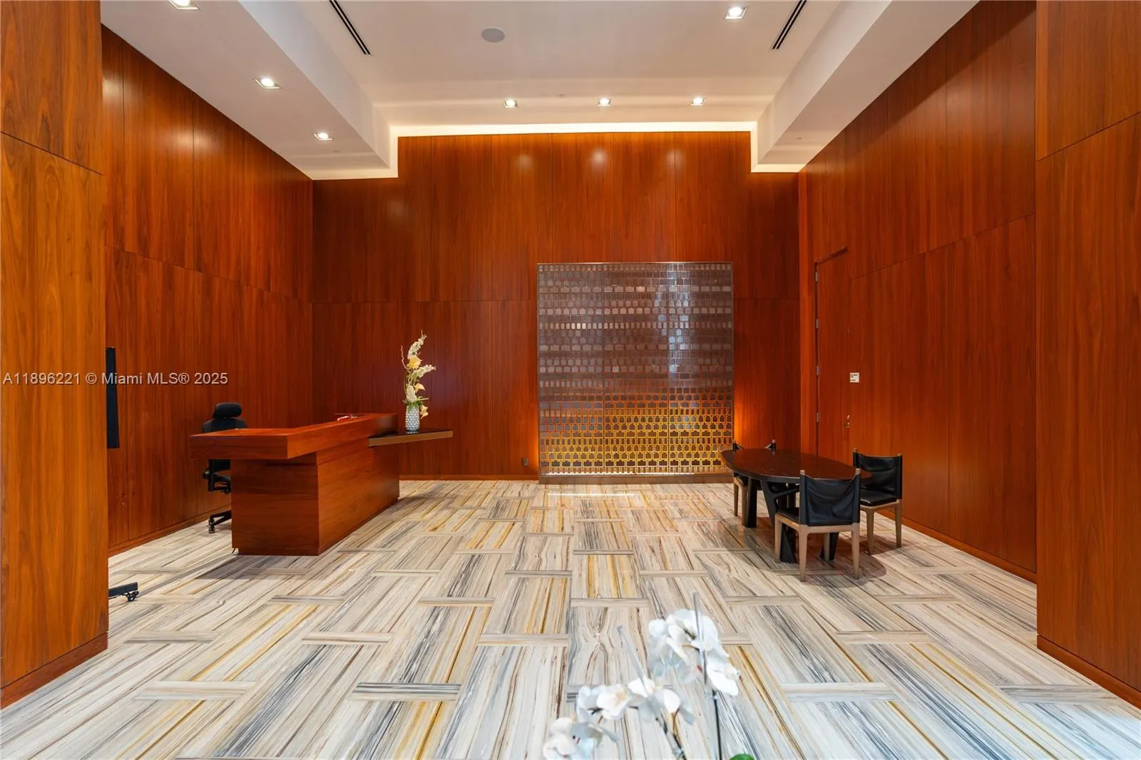 1300 Brickell Bay Dr, #808