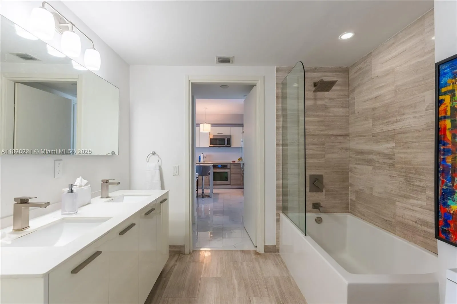 1300 Brickell Bay Dr, #808
