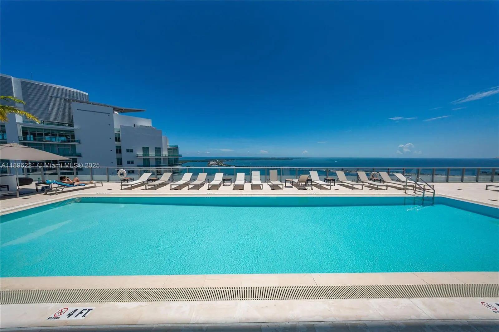 1300 Brickell Bay Dr, #808