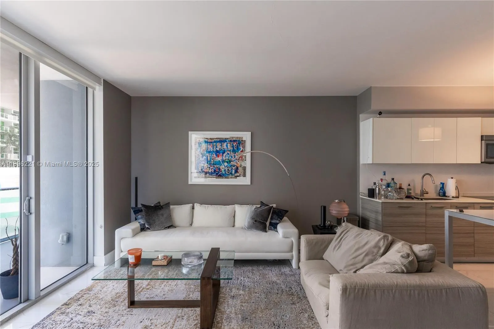 1300 Brickell Bay Dr, #808