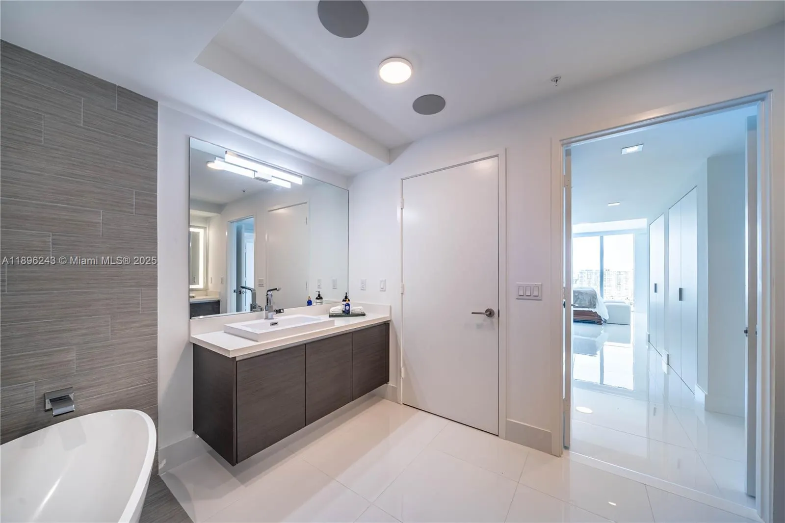 300 Sunny Isles Blvd, #4-1901