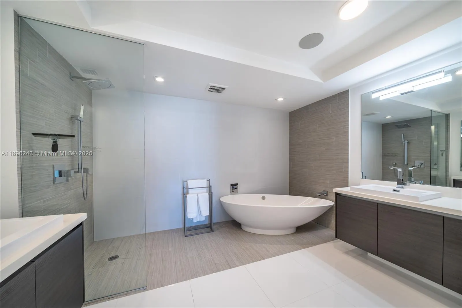 300 Sunny Isles Blvd, #4-1901