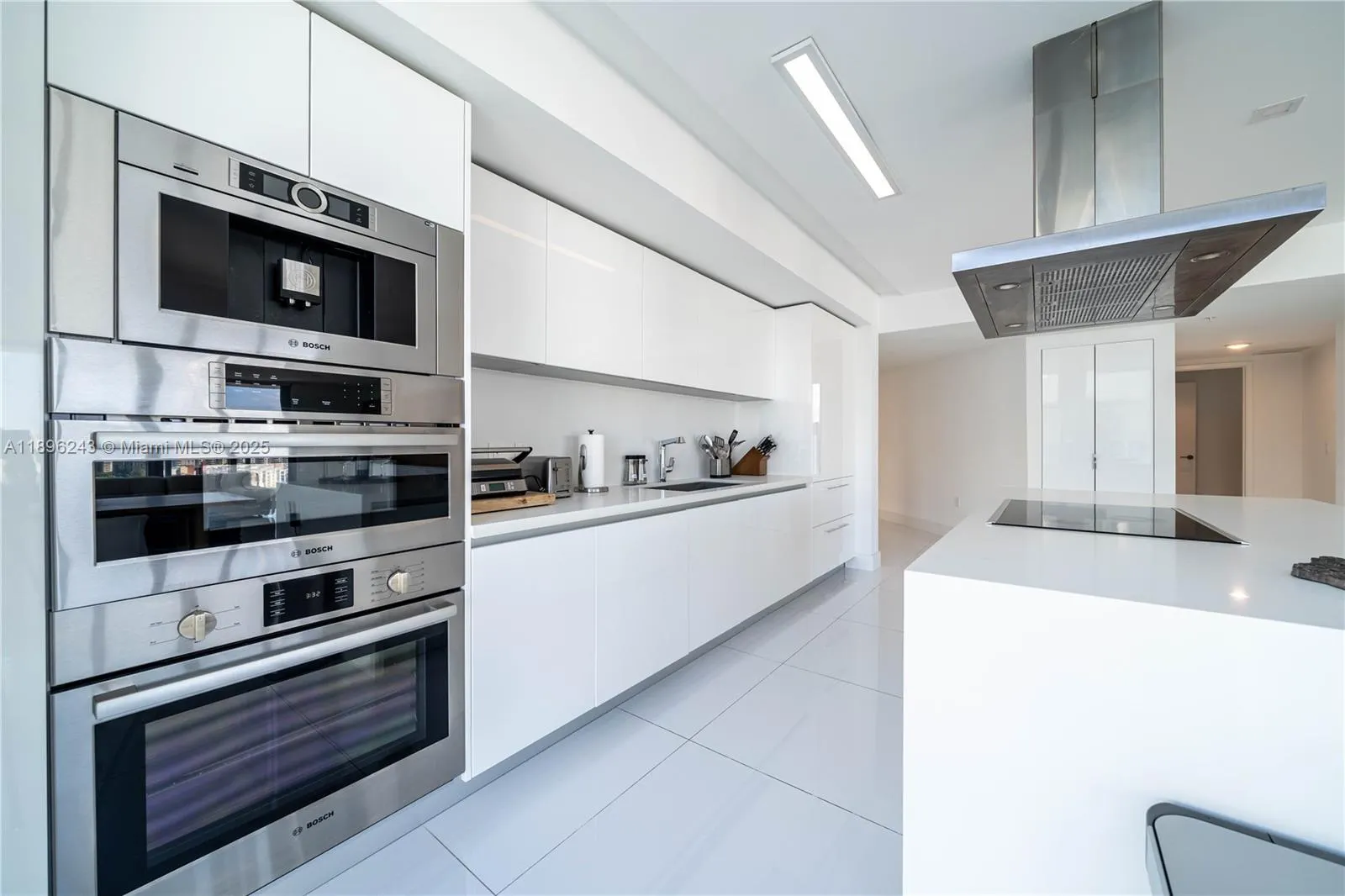 300 Sunny Isles Blvd, #4-1901