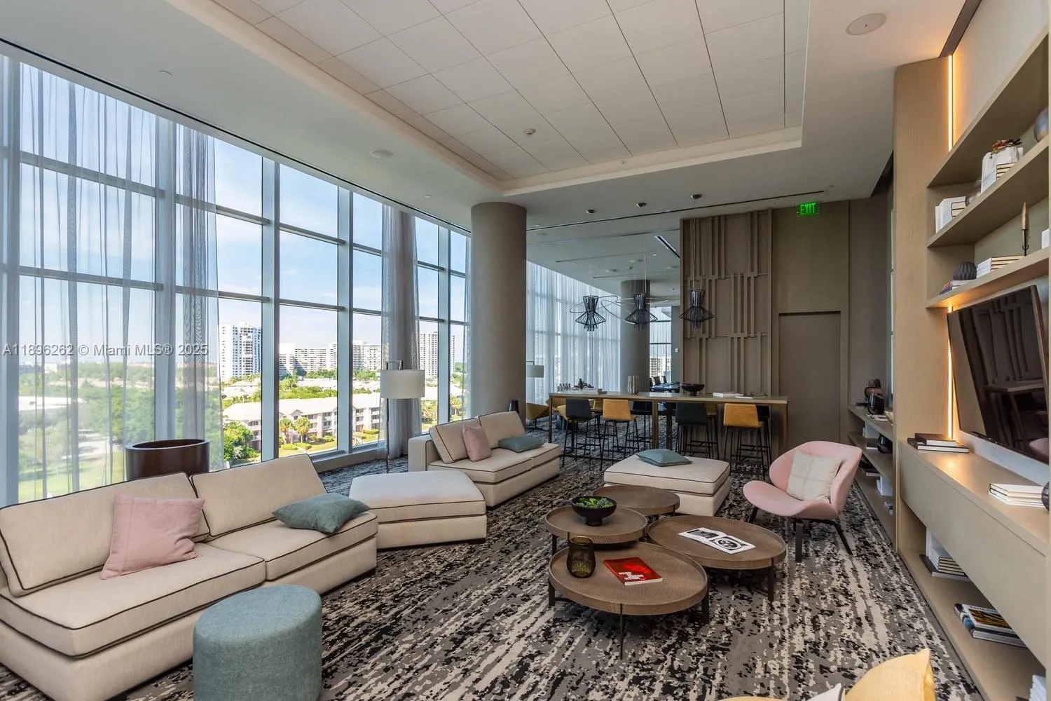 4010 S Ocean Dr, #R2004