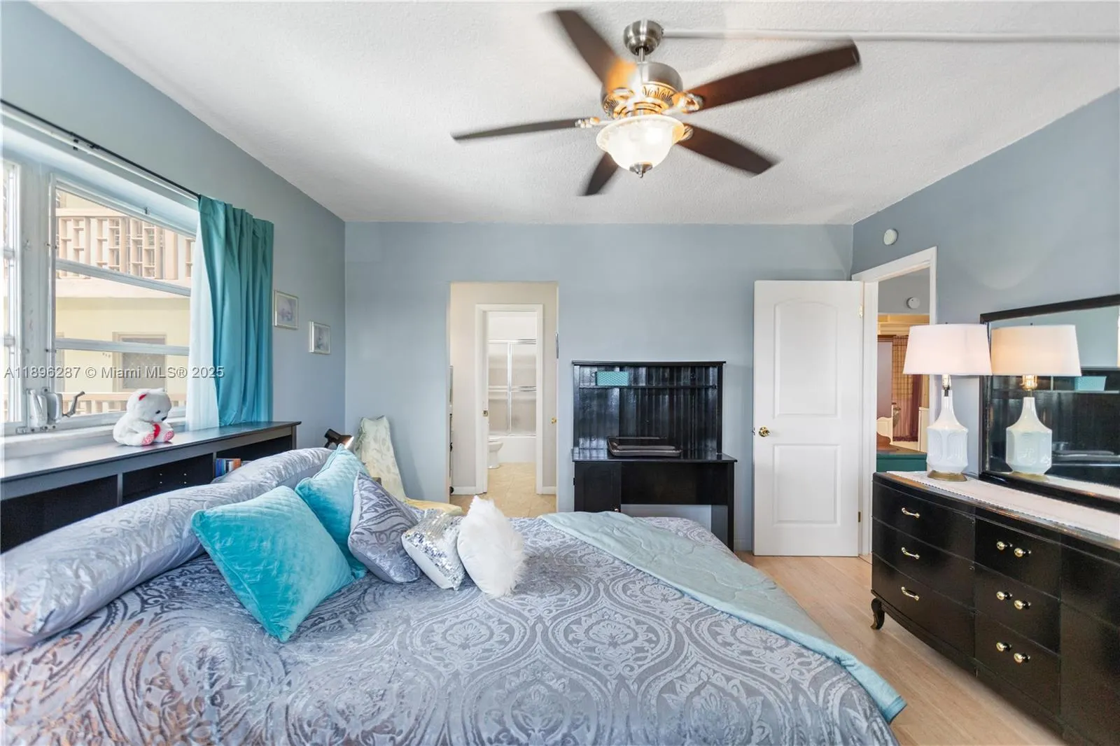 17001 NE 13th Ave, #214