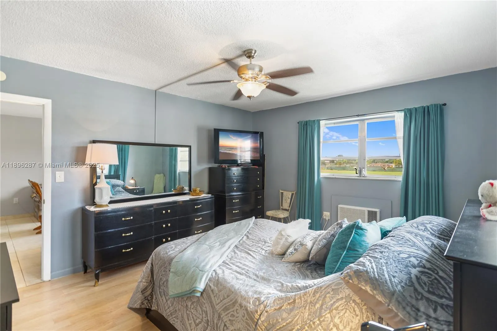 17001 NE 13th Ave, #214