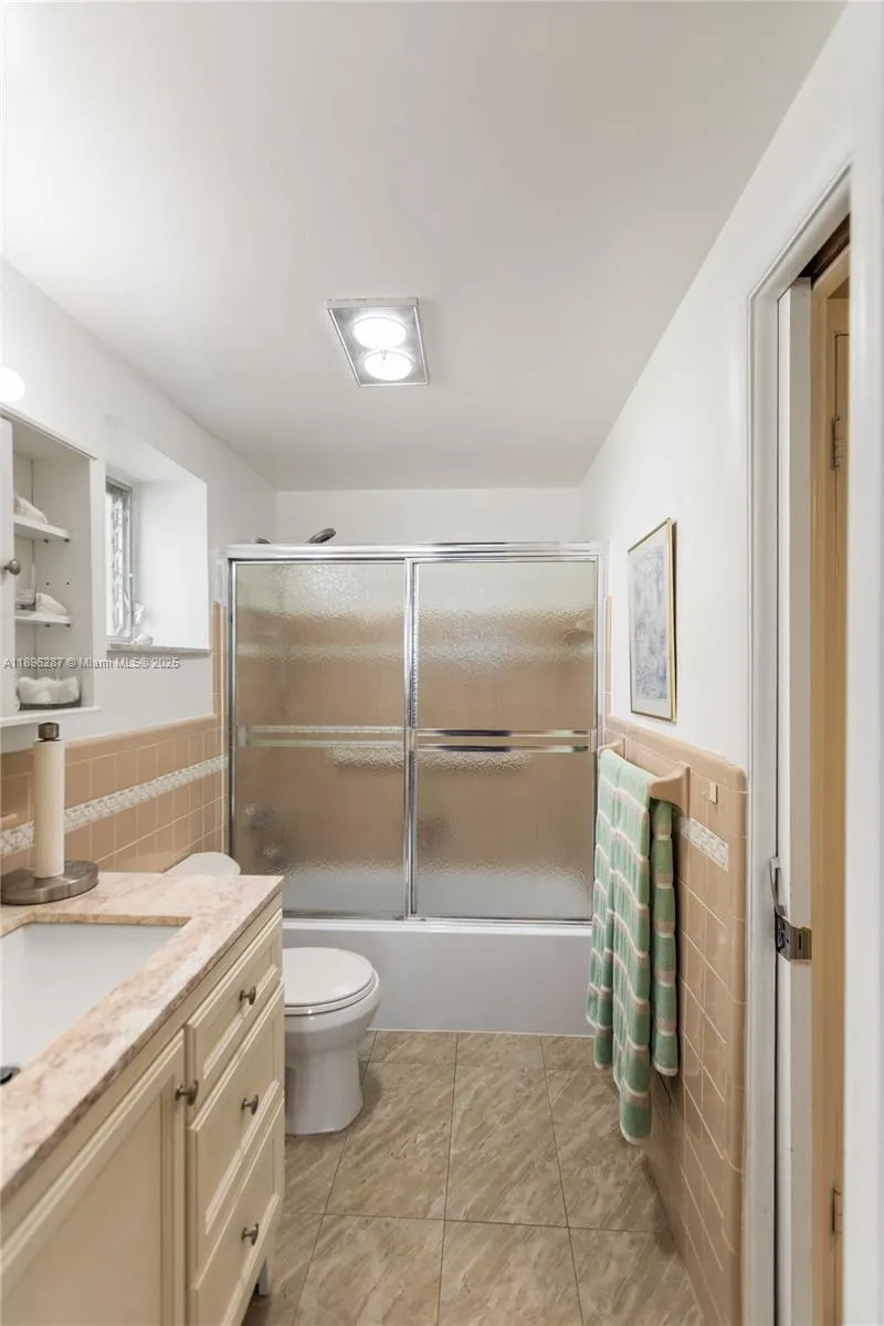 17001 NE 13th Ave, #214