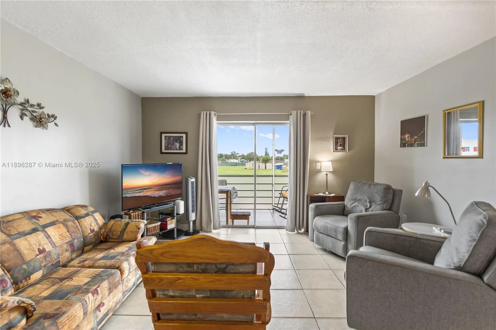 17001 NE 13th Ave, #214