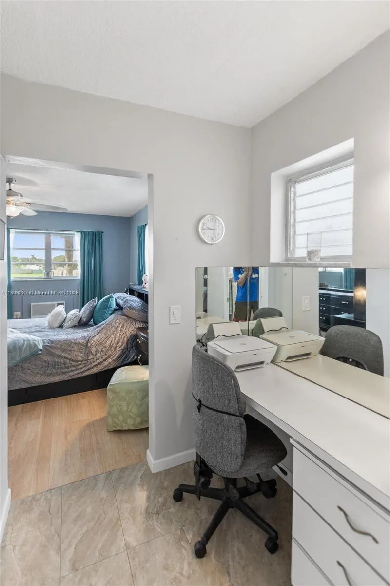 17001 NE 13th Ave, #214