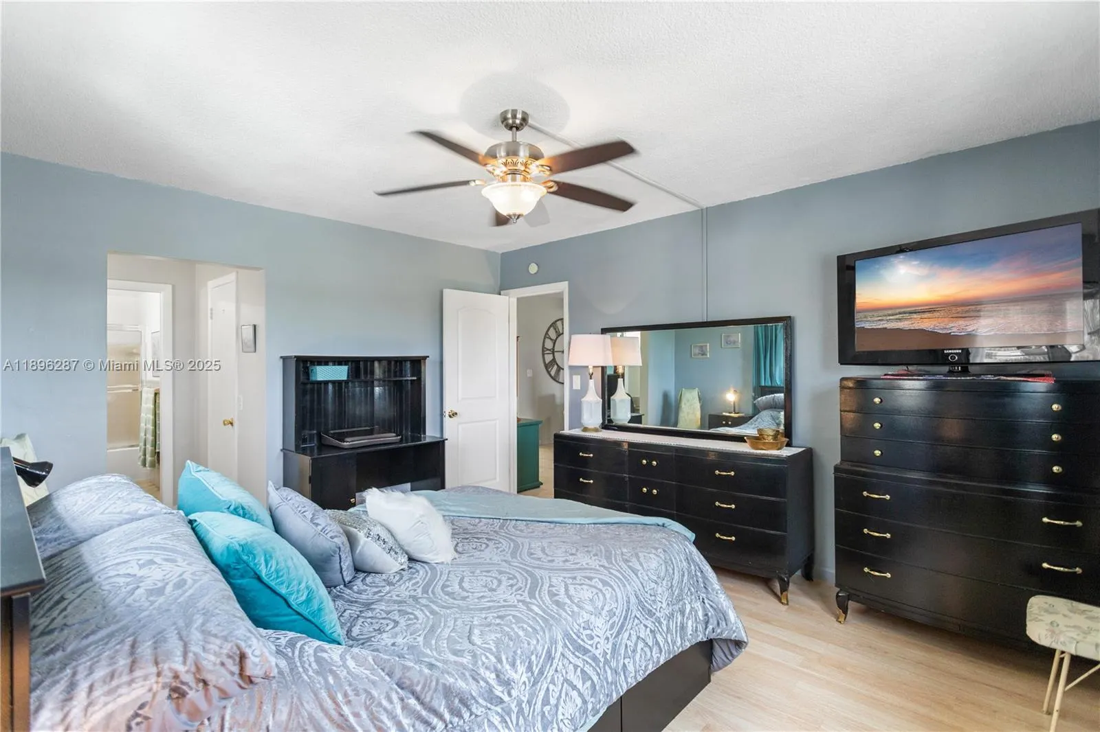 17001 NE 13th Ave, #214
